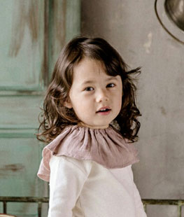 Point Ruffle Scarf